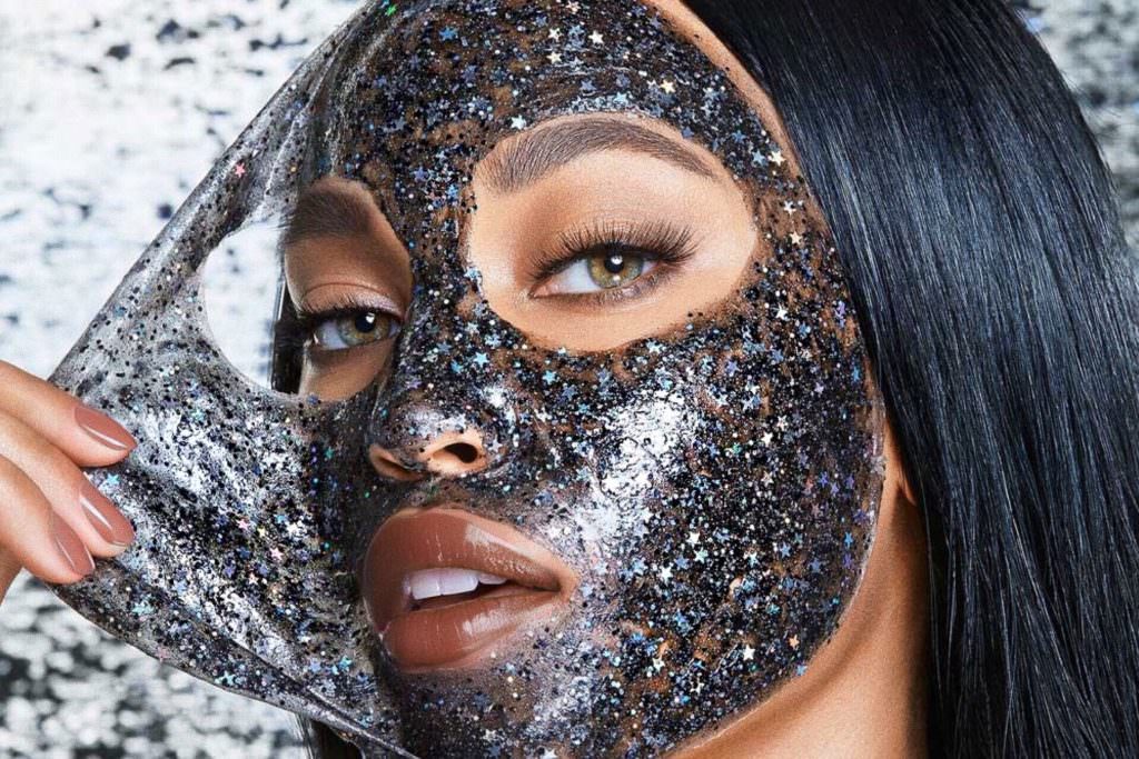 Glitter Mask skin care (foto Glamglow) Makeup glitter - SpicyView