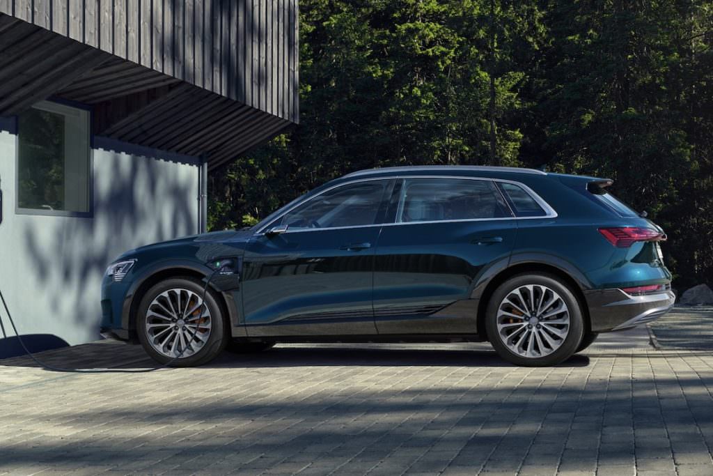 Suv e tecnologia EV: Audi E-Tron Esterni - SpicyView