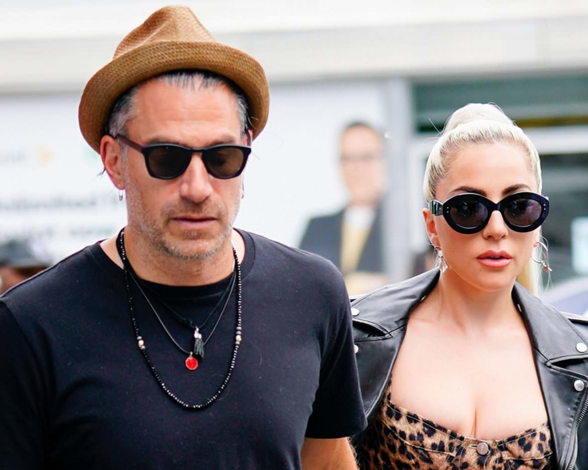 “A Love Is Born”: Lady Gaga sposa l’agente delle star Christian Carino.